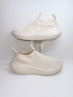 OFOOS OOMY ZEN 🧘‍♂️ -On Knit Sneakers in Cream